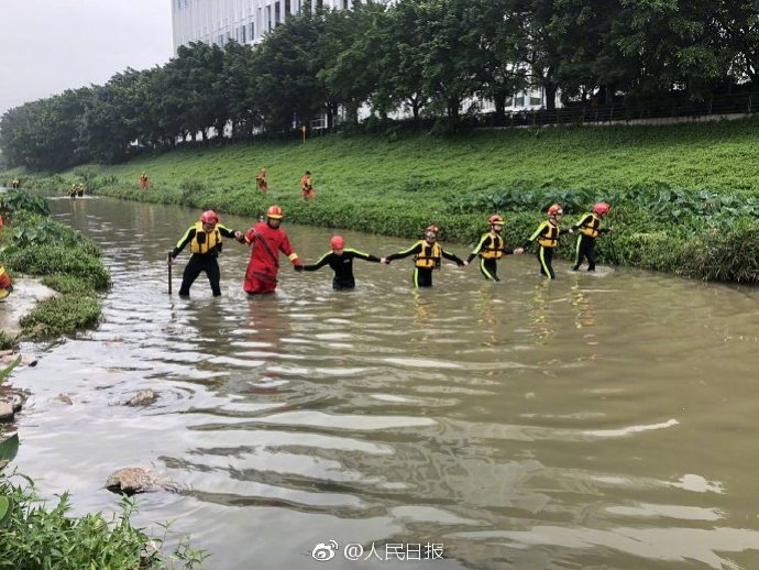 深圳遭遇洪水侵襲危機(jī)